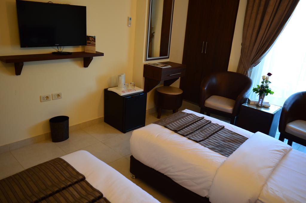 Ream Hotel Amman Cameră foto