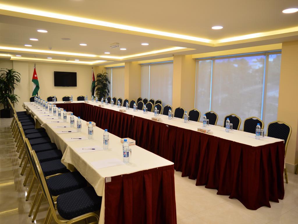 Ream Hotel Amman Exterior foto